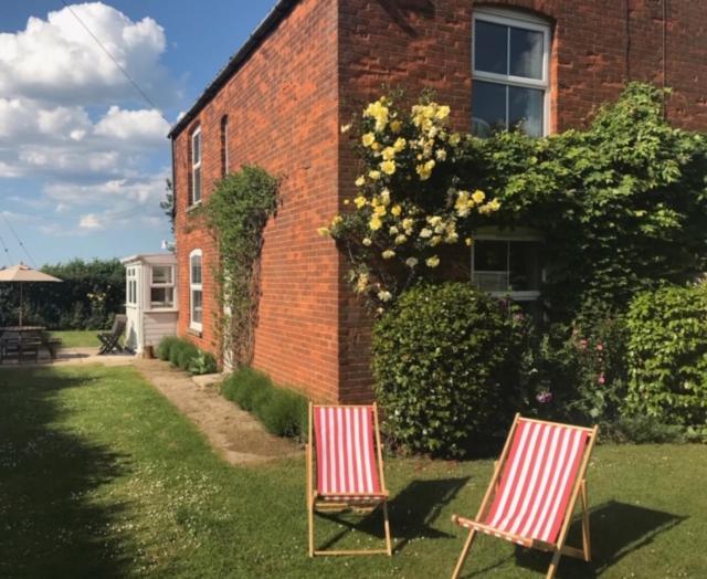 Dairy Barns Holiday Cottages ノリッチ エクステリア 写真