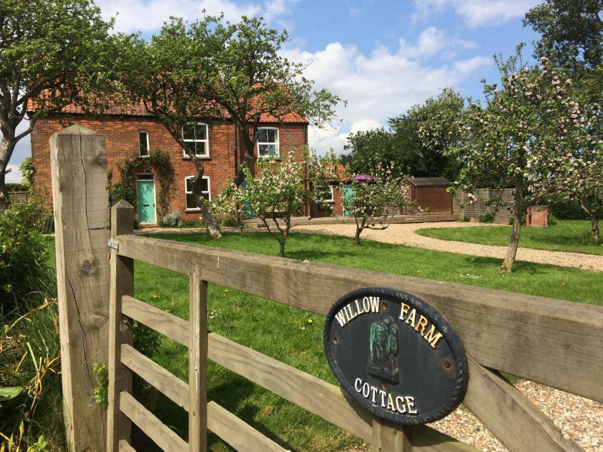 Dairy Barns Holiday Cottages ノリッチ エクステリア 写真